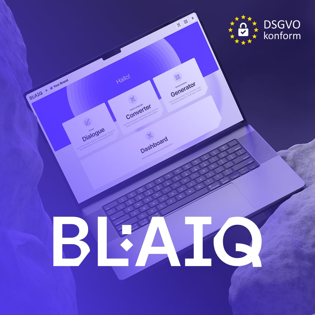 Laptop mit geöffneter Benutzeroberfläche der KI-Plattform BLAIQ. Auf dem Bildschirm sind die Funktionen 'Dialogue', 'Converter', 'Generator' und ein zentrales Dashboard sichtbar. Das Bild ist in einem violetten Farbverlauf gehalten, mit dem BLAIQ-Logo im Vordergrund